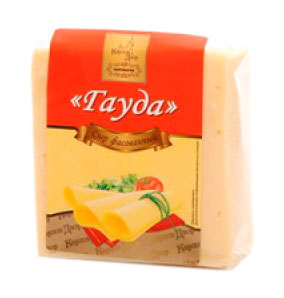 Сыр "Гауда" ТМ "Карлов двор", м.д.ж. 45%, в полиэтиленовой упаковке. - 