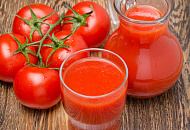 Нутрициолог Уваровская: томатный сок полезнее помидоров – он улучшает защиту от рака